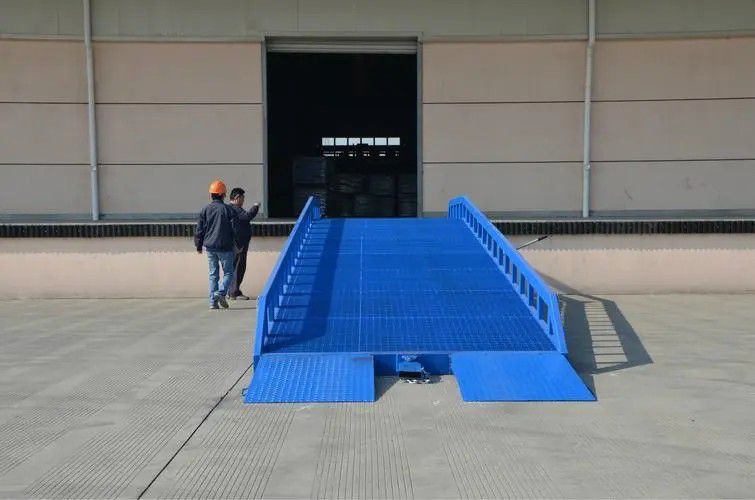 哥廷根移动式液压登车桥